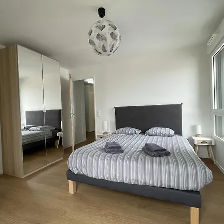 Spacious Flat With Terrace Saint-Denis (Seine-Saint-Denis)