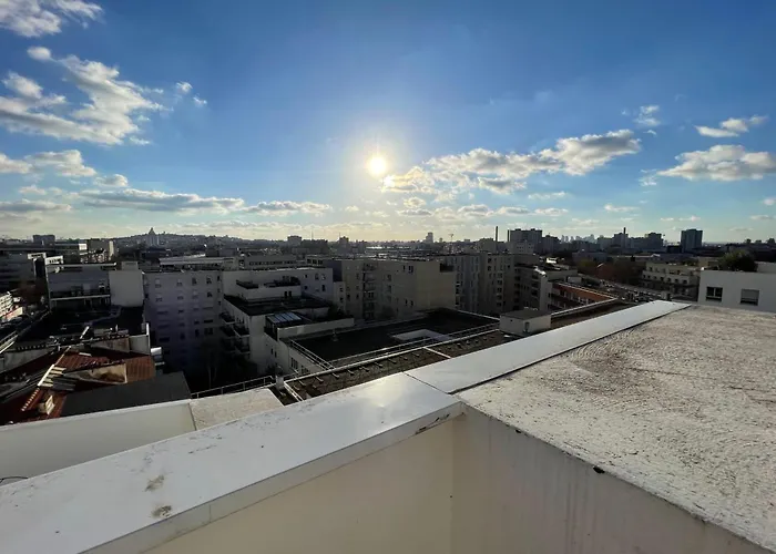 Spacious Flat With Terrace דירה