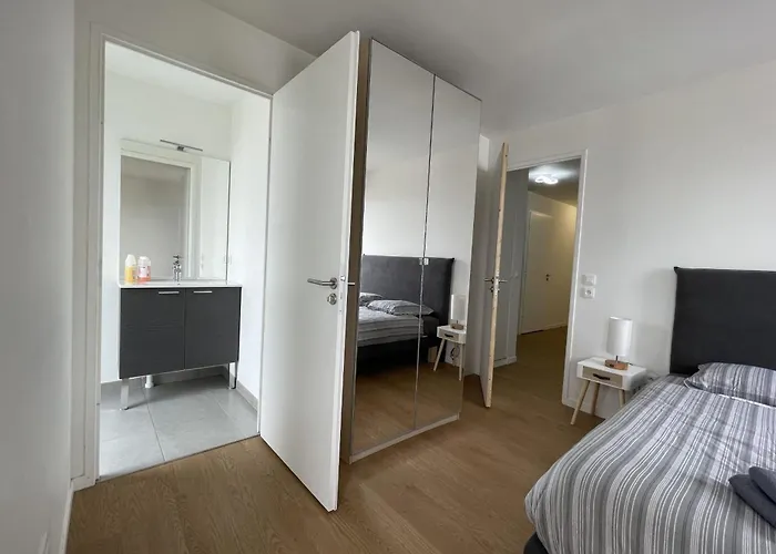 Spacious Flat With Terrace דירה
